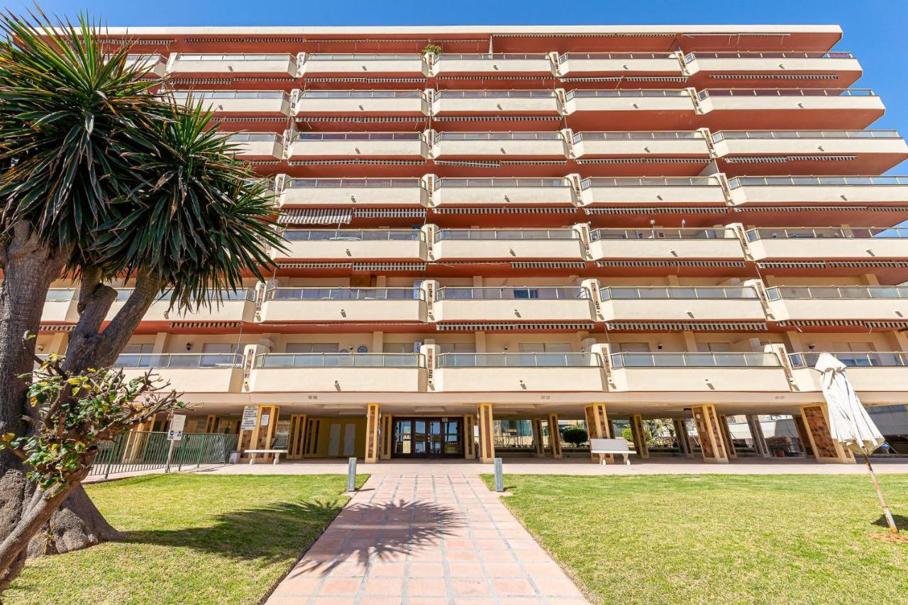 797 Holiday Rentals - Amplio Piso Con Terraza En Primera Linea De Playa Torremolinos Buitenkant foto
